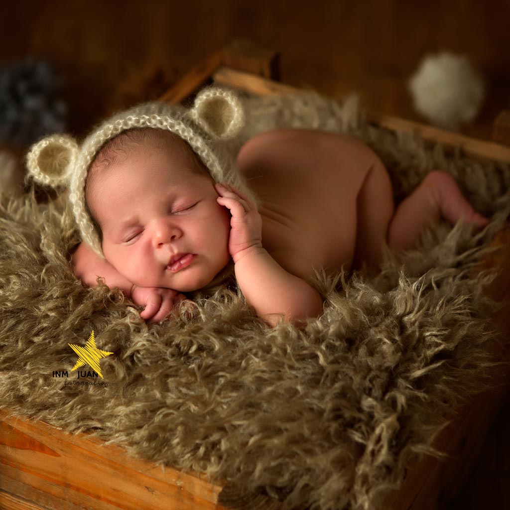 Fotografía creativa de recién nacidos, newborn, bebés, 